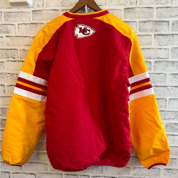 NWOT! Kansas City Chiefs red/gold v-neck pullover windbreaker rain jacket Medium - Picture 2 of 4